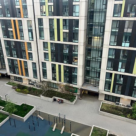 Ferienwohnung Однушка В Жк Абая 130/2 2019 Г.П. Almaty Exterior foto