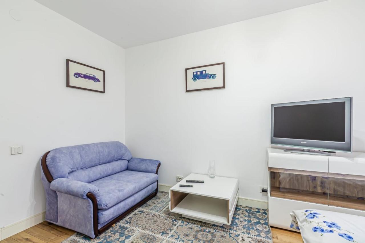 Ferienwohnung Однушка В Жк Абая 130/2 2019 Г.П. Almaty Exterior foto